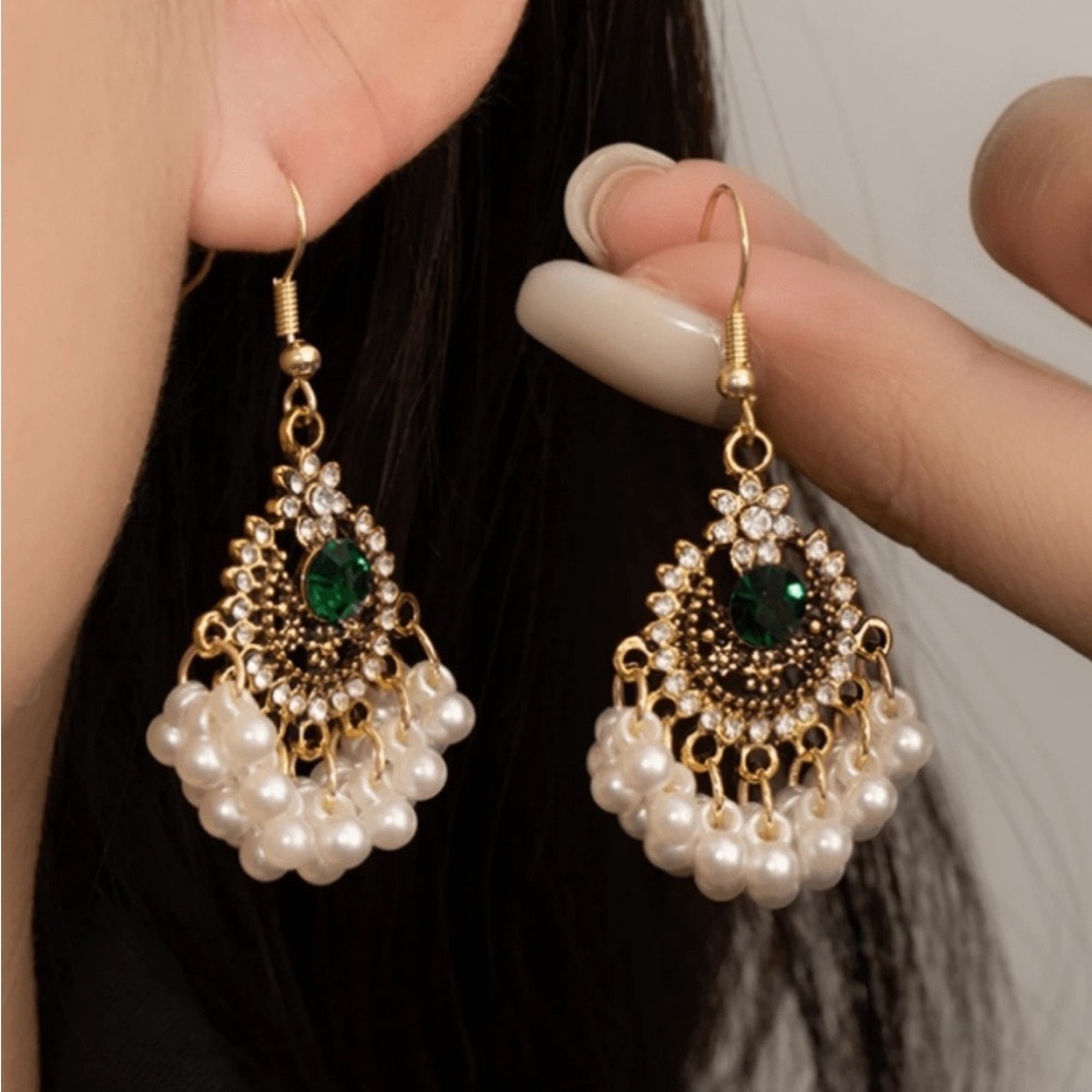 Gold and Emerald Beaded  Chandelier Earrings NEW 🏷️